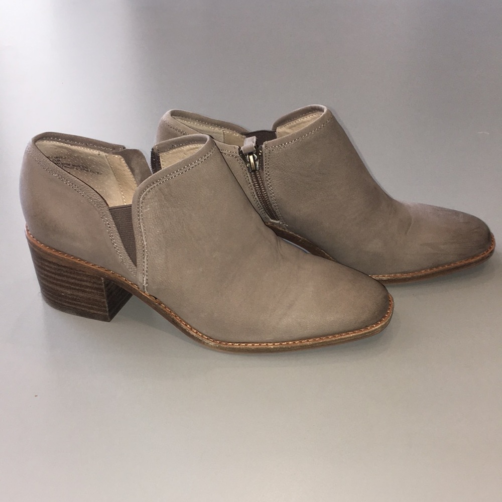 Caslon Faye Taupe Nubuck Block Heel Booties